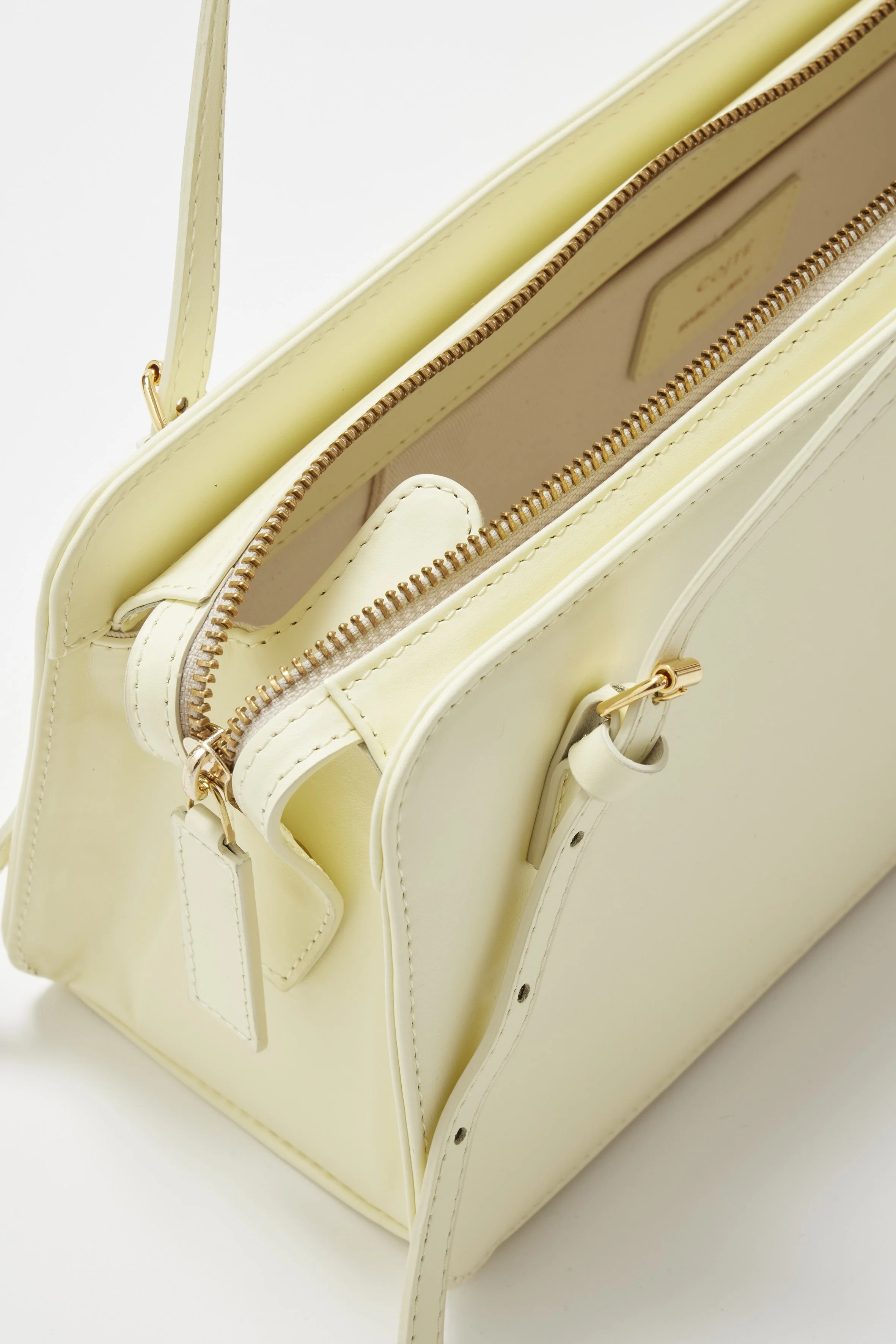 Gio' Bag - Ivory Banana — COTE